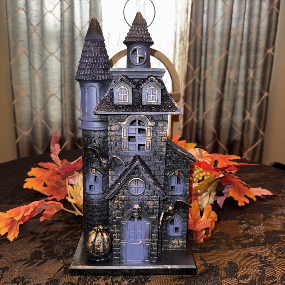 Light Up Gothic Castle Haunted Halloween Village Tabletop Decor Resinous